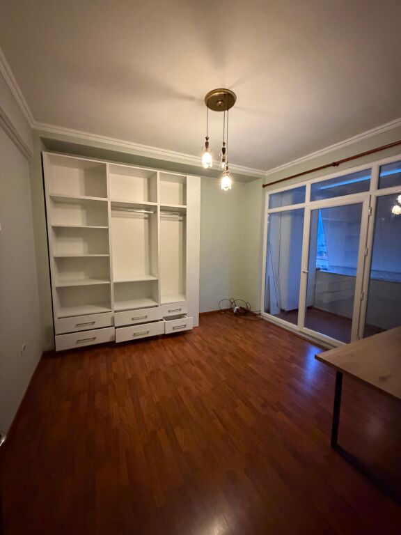 SHITET Apartament 2+1 ne Bllok
Cel 