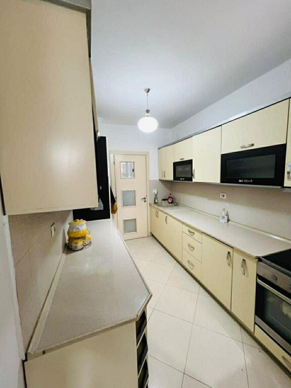Apartment 3+1, Don Bosko!