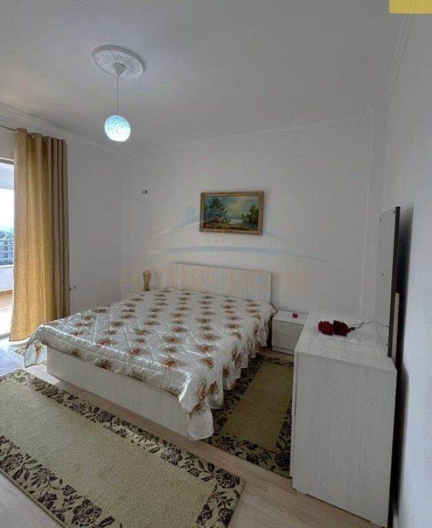 Shitet, Apartament 2+1, Rruga Thesarit, Fresk