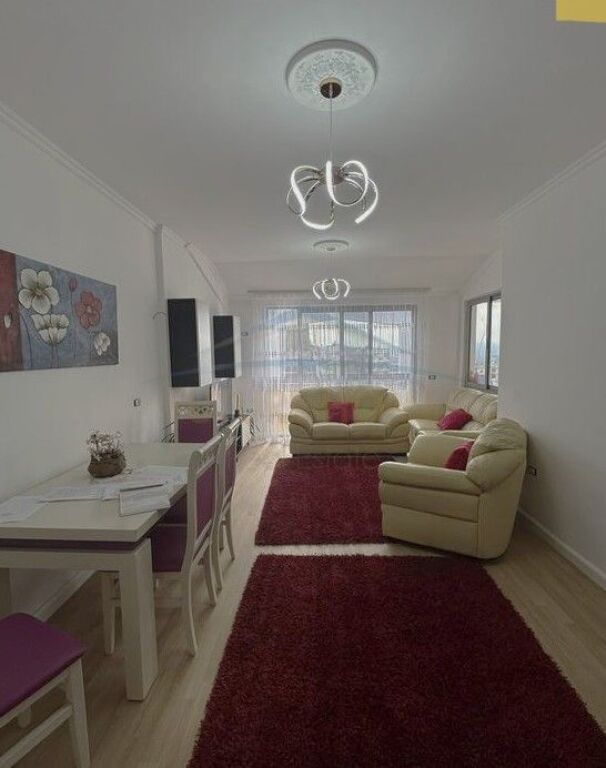 Shitet, Apartament 2+1, Rruga Thesarit, Fresk
