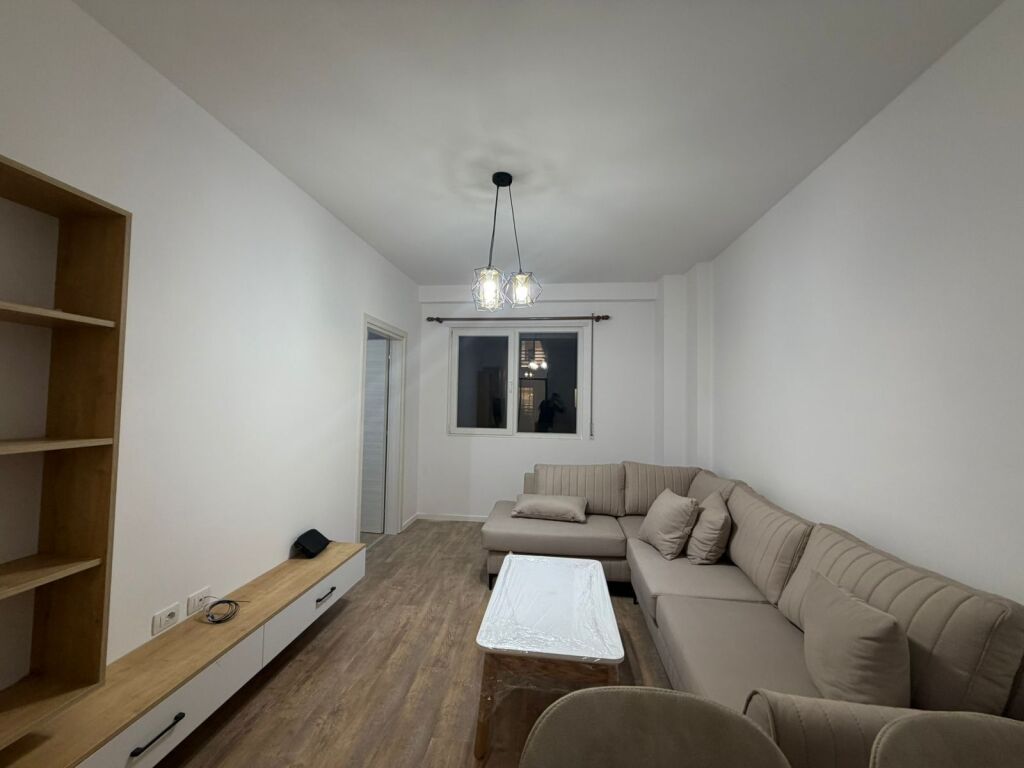 Aura Laprake, Affittiamo appartamento 1+1