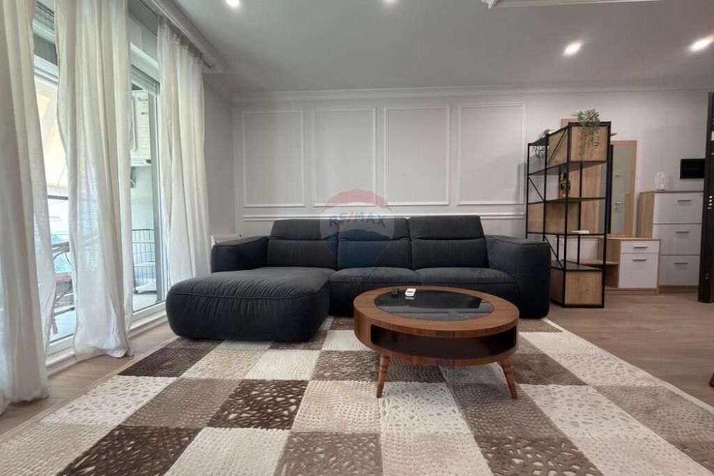 Appartamento / In Vendita / Complesso Contatto, Tirana