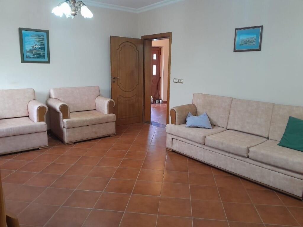 Private house with yard Vlore