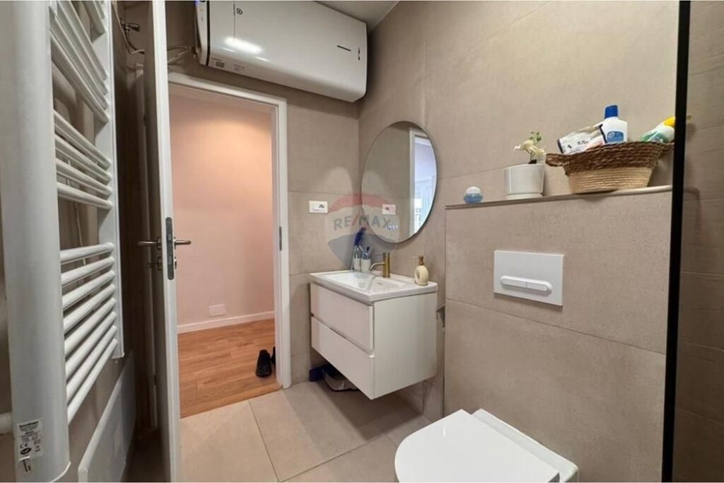 VENDIAMO UN APPARTAMENTO COMODO LAGO ASCIUTTO!