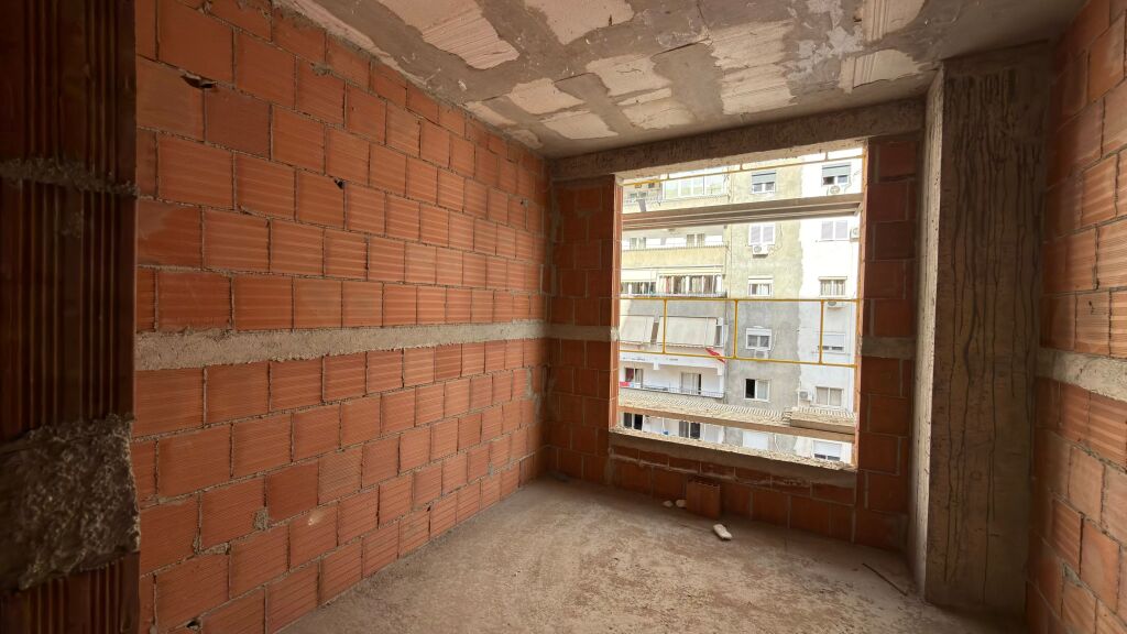 OKAZION! ISH FUSHA APARTAMENT 2+1+2 PER SHITJE!