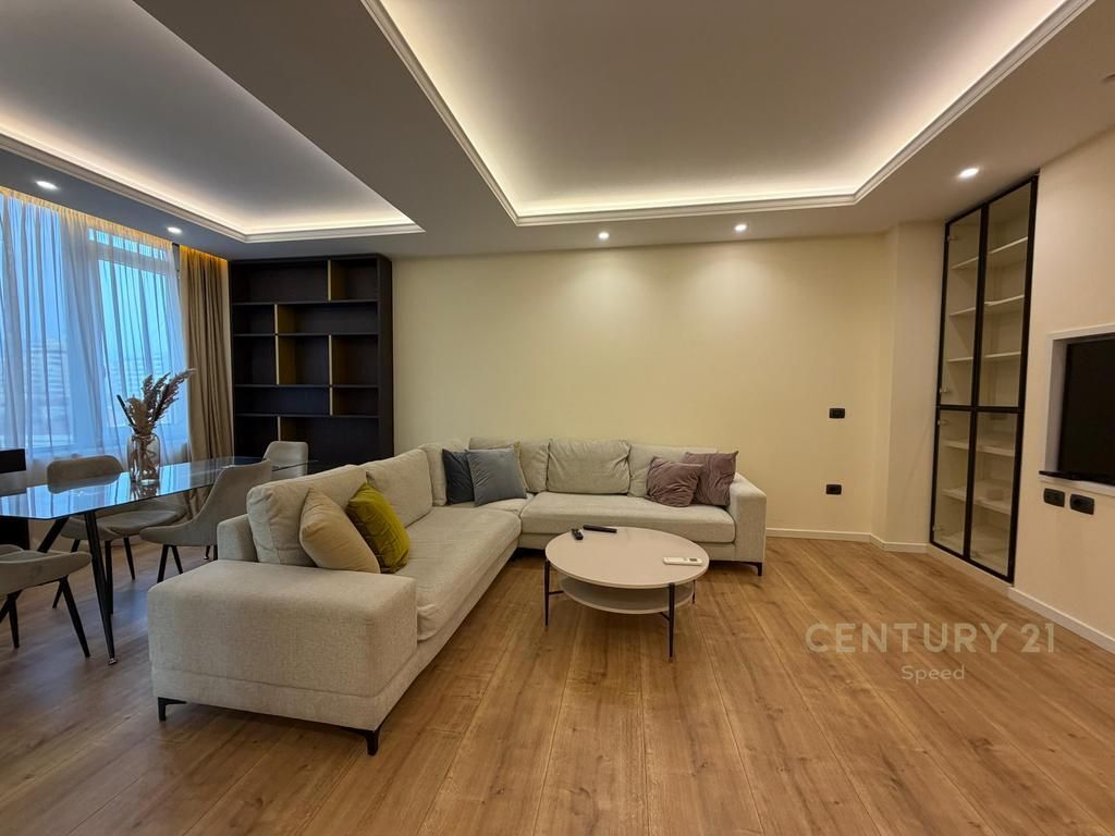 JEPET ME QIRA APARTAMENT 2+1+2 NE QENDER