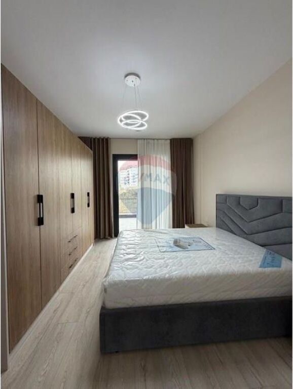 Ofrohet me qira apartament (2+1+2) plus postparkim