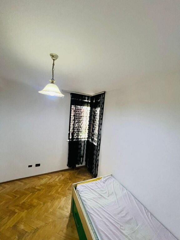 Apartment 3+1, Don Bosko!