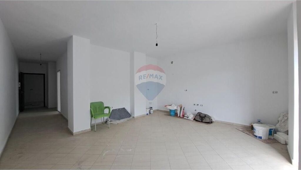 🏠 Apartament 1+1 për Shitje – Blv. Ismail Qemali, Vlorë
