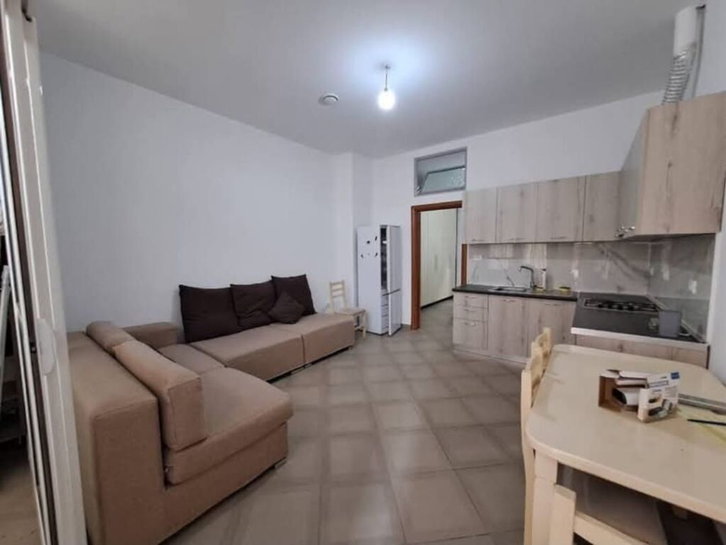 Apartment 1+1, 5 Maji!
