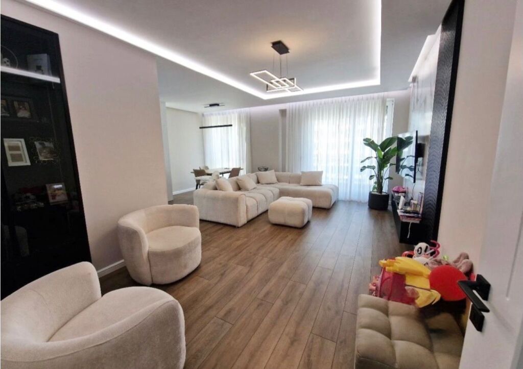 Super Apartment 3+1 +2 +3 Parking Spaces for Rent – Aviation Field