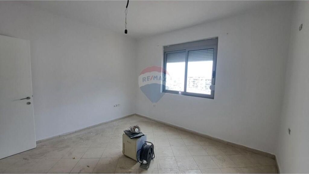 🏠 Apartament 1+1 për Shitje – Blv. Ismail Qemali, Vlorë