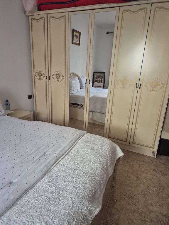 Apartament 1+1 me qera prane Qsut tek Spitali Amerikan 2