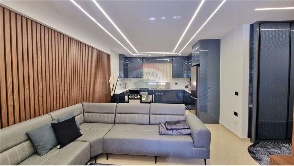 🌊🏡 Appartamento 2+1 in Affitto a Lungo Termine – Lungomare, Vlora