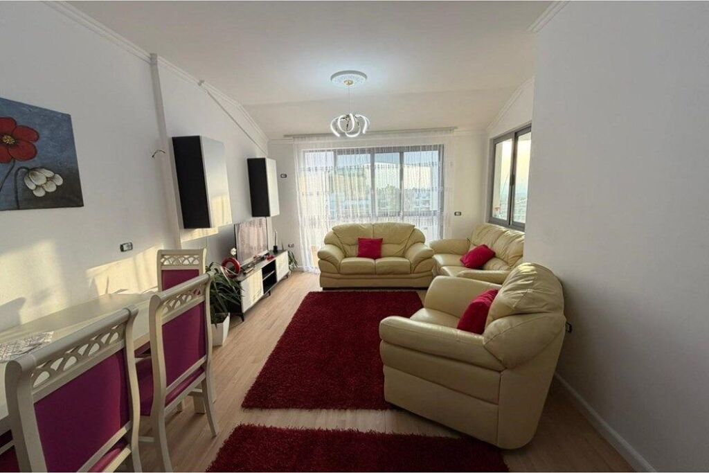 SHITET, APARTAMENT 2+1+VERANDE, FRESKU, TIRANA