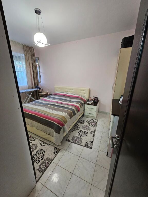 📍Shitet apartament 2+1, totalisht i mobiluar, Rruga e Elbasanit