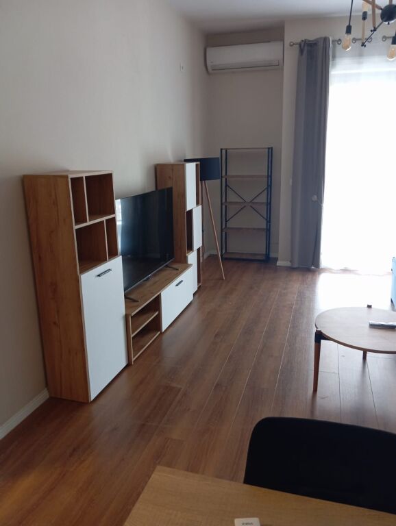 For rent Apartment 2+1+2, 5 Maj street near Concord Center (Inerti Complex) 600 thousand lek  