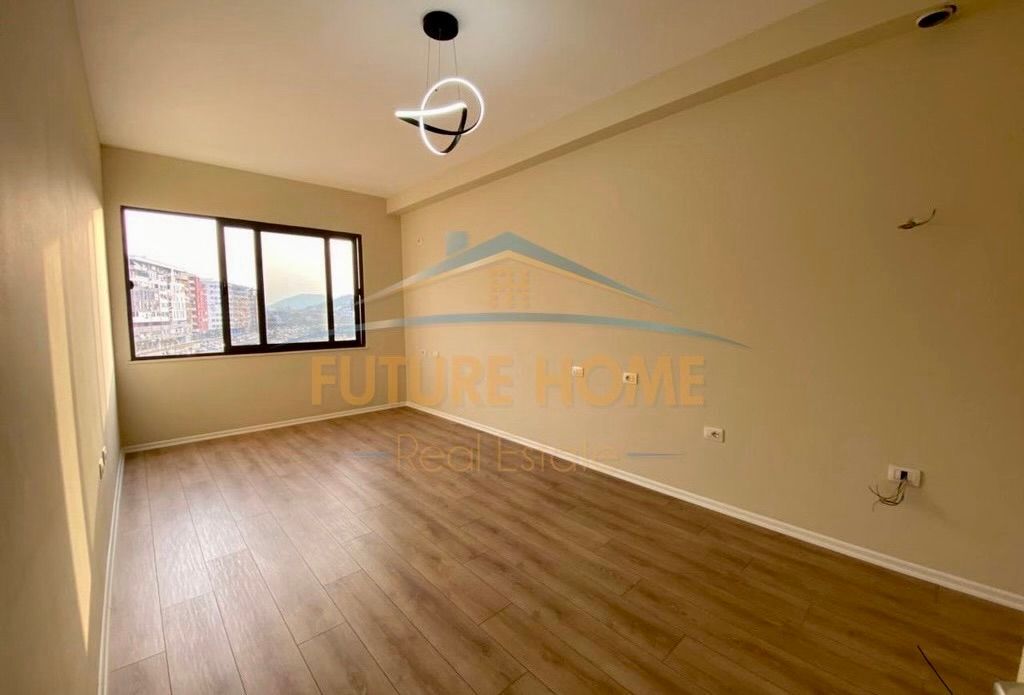 📍 Nuovo Anello, Viale Migjeni – Vendesi 2+1 con Atto di Proprietà & Facciata Ventilata! 🏠