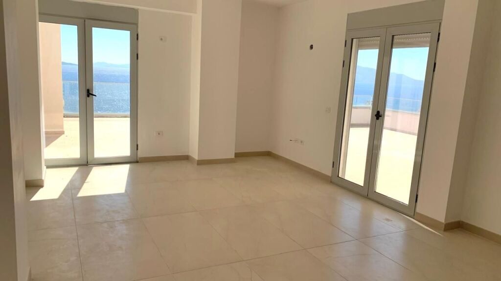 Super 2+1 apartment for sale Sarande