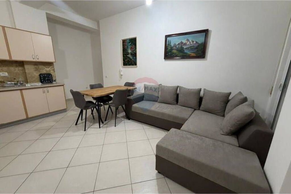 Jepet me qira apartament 2+1 tek Pavaroti