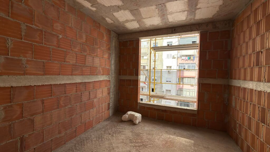 OKAZION! ISH FUSHA APARTAMENT 2+1+2 PER SHITJE!