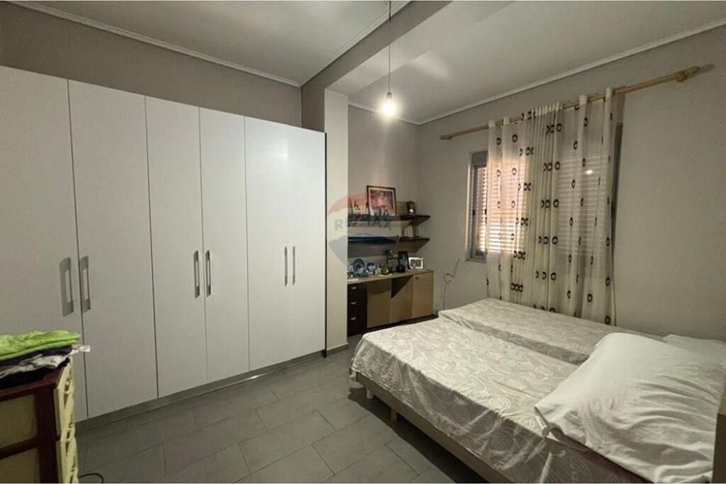 🏡 Villa su 3 Piani in Vendita – Llakatund, Vlora