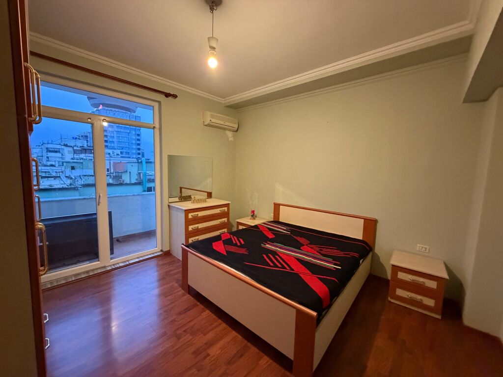 SHITET Apartament 2+1 ne Bllok
Cel 