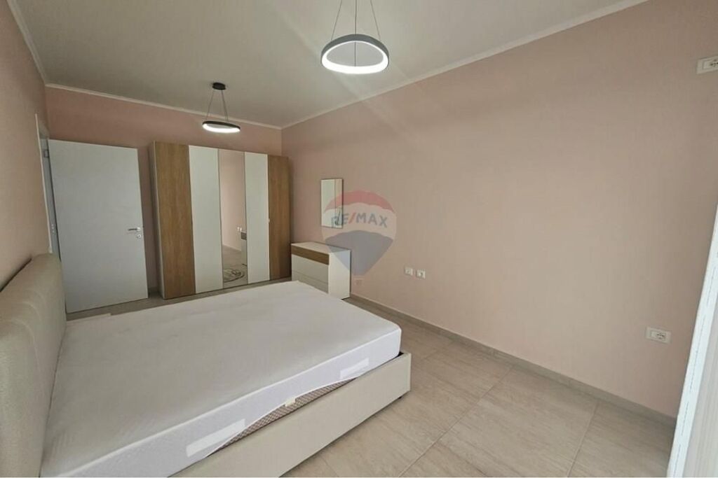 Apartament - Për Qira - Liqeni I Thatë, Tiranë