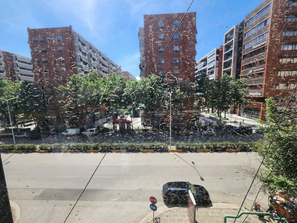 Supreme Office – Spazio Ideale per Uffici 📍 Di fronte a Delijorgji – Via Kavaja | 420 m² | 3° Piano | Edificio Nuovo
