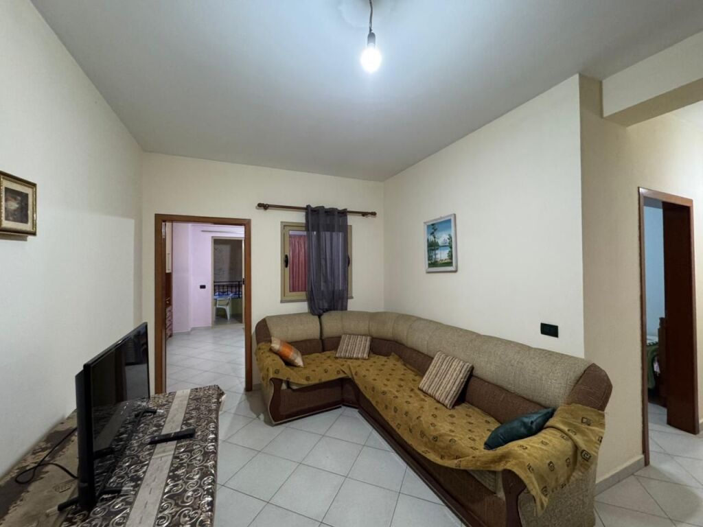 Apartament me Qira ne Zonen e Astirit 2+1+ 2 ballkone !