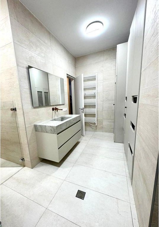 Shitet Apartament bashkëkohor në Komunën e Parisit