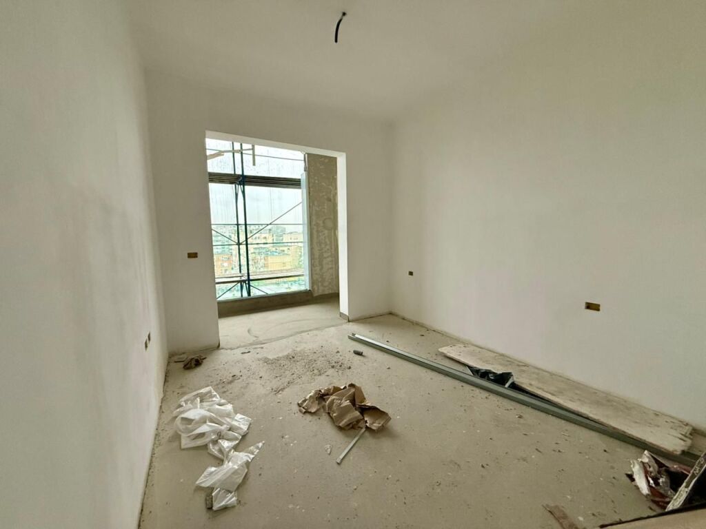 🏡 Apartment 1+1 for Sale in Arlis Square 21 📍 Kavaja Street – with view of the main street