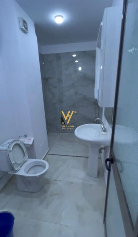 JEPET ZYRE 124 M2 ME QIRA TE SQUARE 21, RR. KAVAJES 80.000 LEKE