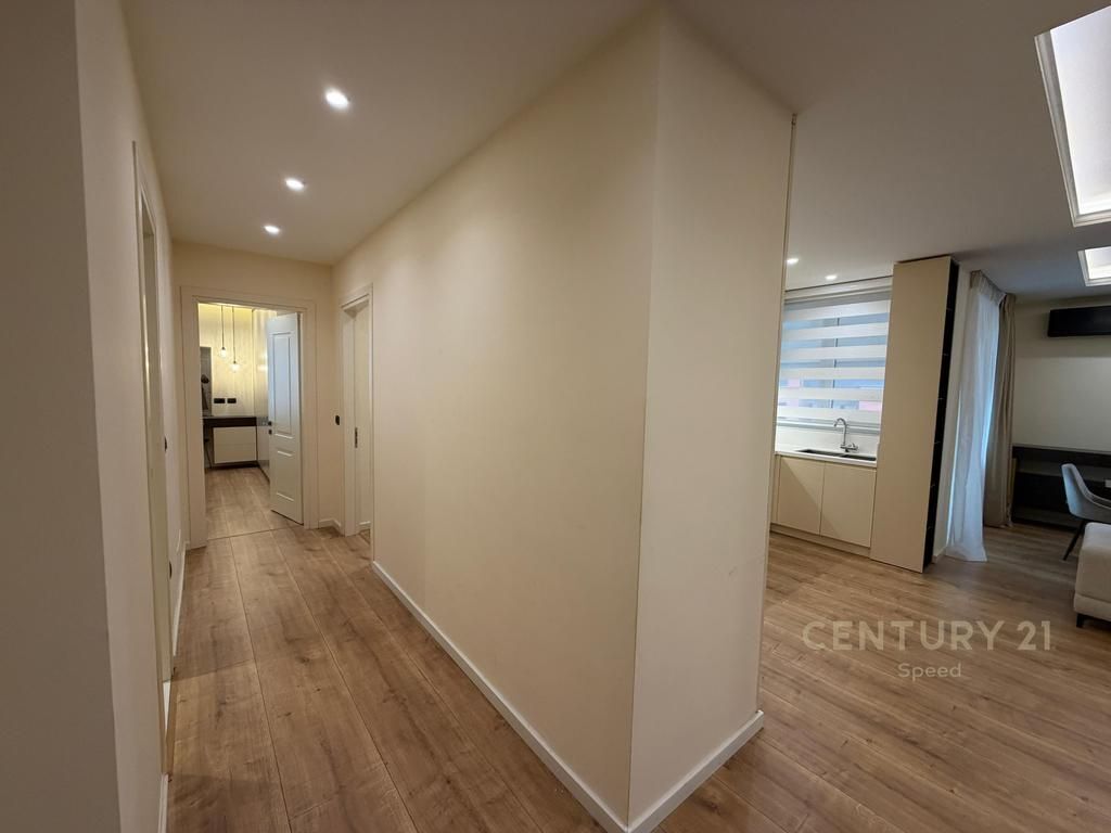 JEPET ME QIRA APARTAMENT 2+1+2 NE QENDER
