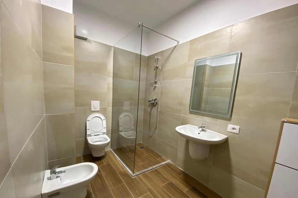 ISH PROFARMA XHAMLLIK JAPIM ME QIRA APARTAMENT 2+1+2