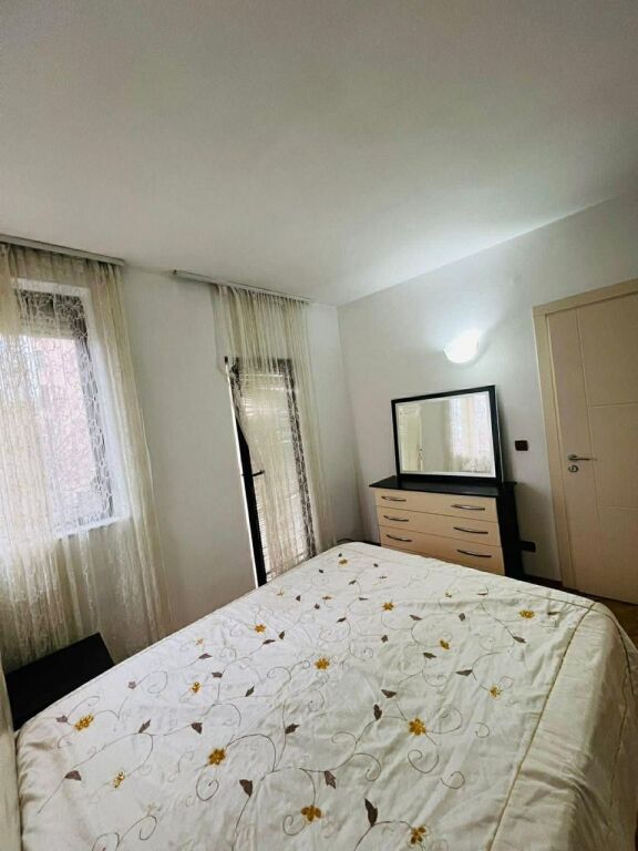 Apartment 3+1, Don Bosko!