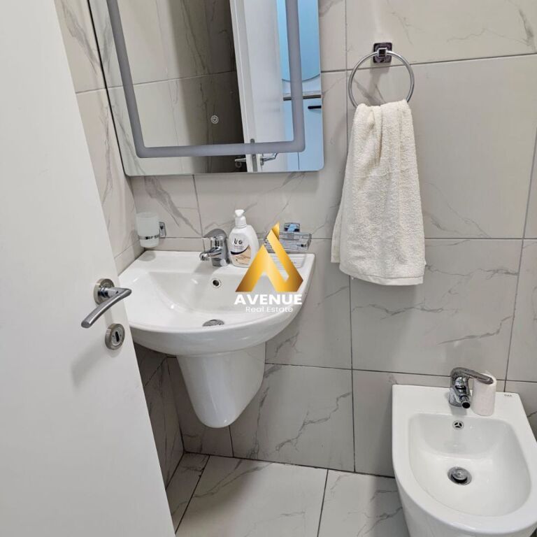 🏡 Shitet ose jepet me qera apartament 2+1 – Rezidenca Henka, Tiranë