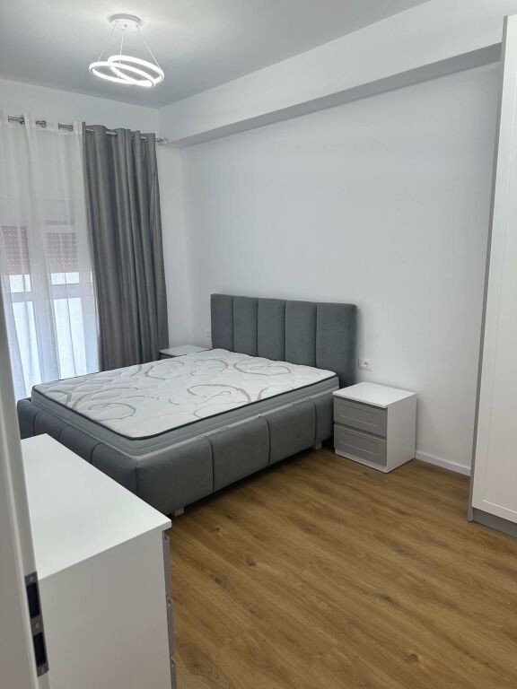 In affitto Appartamento 1+1, Ali Dem di fronte a Mandalemi presso la Residenza Kadiu 450 mila lek