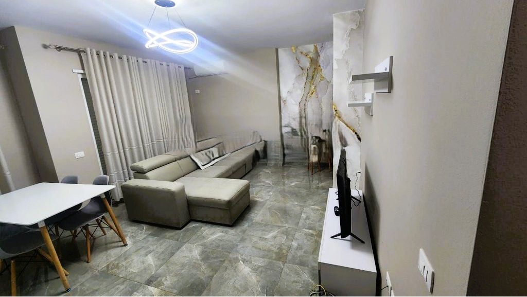 Appartamento 1+1 in Affitto presso l'Ospedale QSUT (Madre Teresa), Tirana - 500€ | 63 m² 500 € /Mese