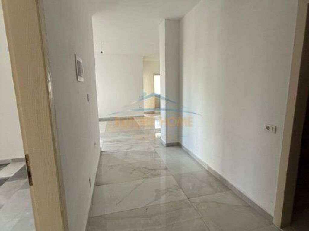 In vendita, Appartamento 2+1+2, Casa Italia, Tirane.