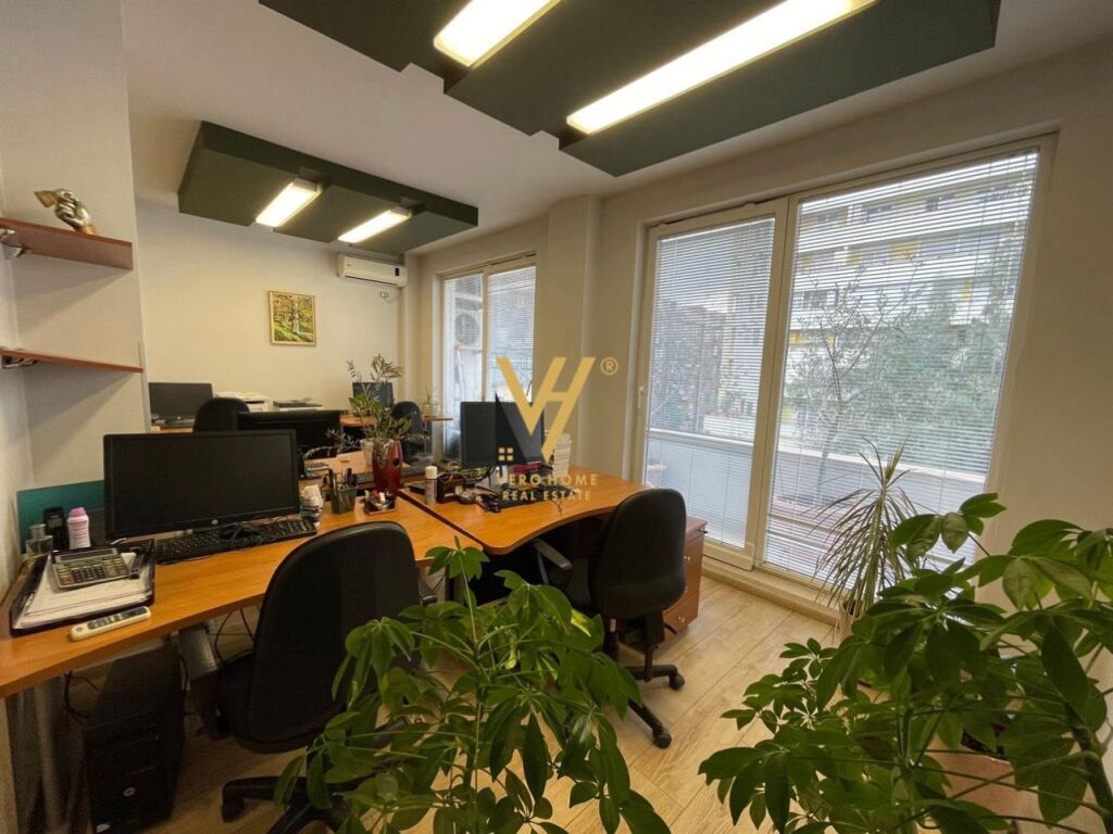 OFFICE 120 M2 FOR RENT IN CENTER 160,000 LEKE