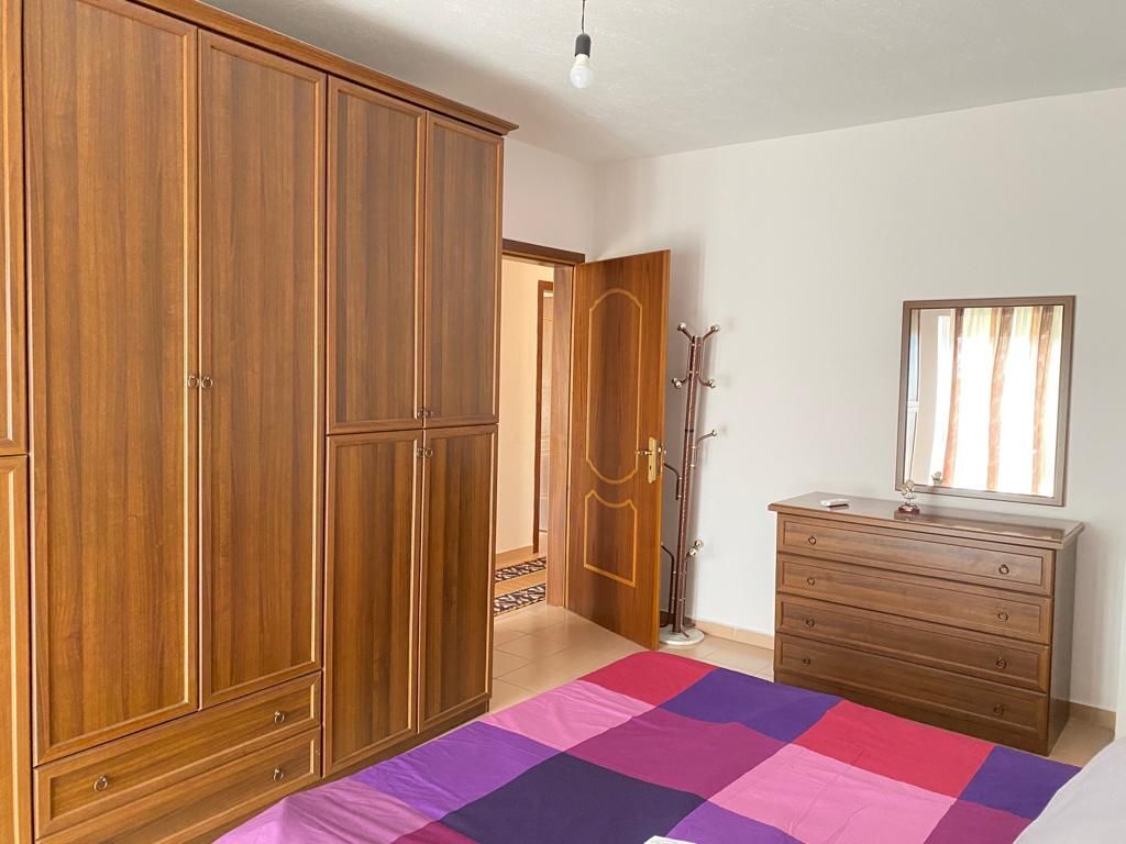 🏢Via Elbasan, duplex in affitto, 3+1+2, arredato. 120.000 leke
