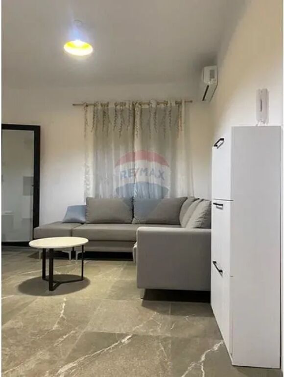 Jepet me qira apartament 1+1 mbrapa Casa Italia