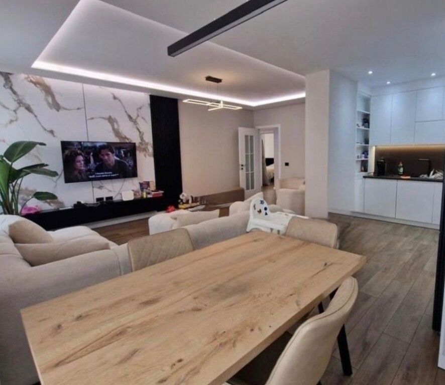 Super Apartament 3+1+2+3 Poste Parkimi me Qira – Fusha e Aviacionit
