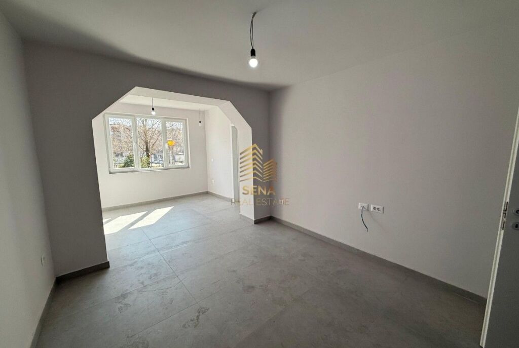 Rent, Business Premises, opposite the New Maternity, 1200 Euro/month Net