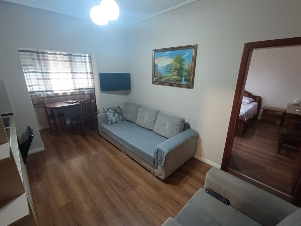 Apartament 1+1 me qera tek Kristal Center