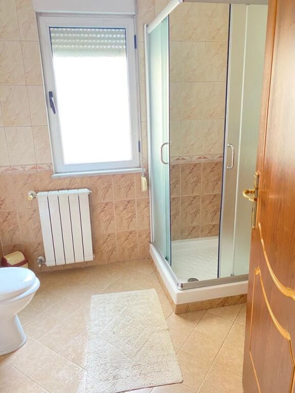 🏢Via Elbasan, duplex in affitto, 3+1+2, arredato. 120.000 leke