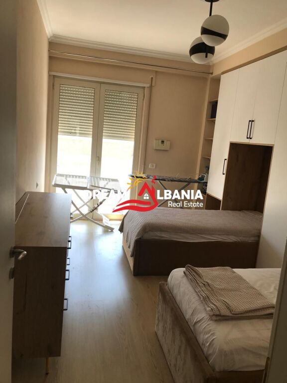 Jepet me qera apartament 2+1+2 tek Liqeni i Thate prane Restorant Mir Zoti (ID 42215497)