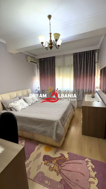 Apartament 2+1+2 me Qera tek Zogu i Zi prane Ring center (ID 42214237)