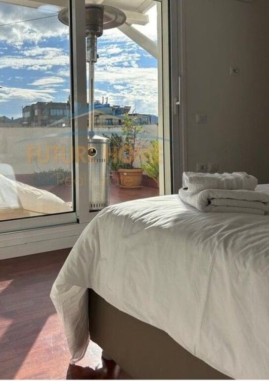 Shitet, Apartament 2+1+2+Verandë , Bllok